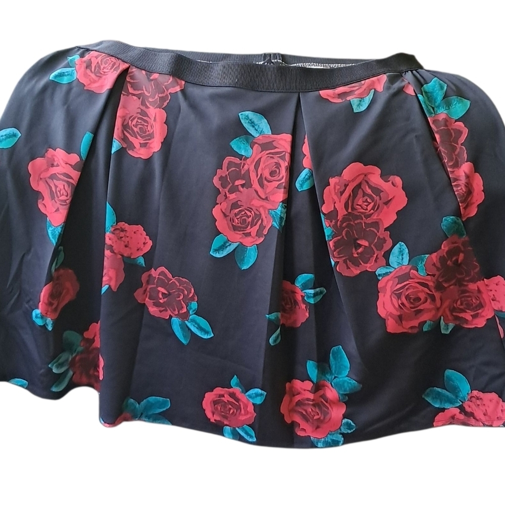 Lane Bryant Fit & Flare Pleated Skirt – Bold Floral Print – Size 22/24